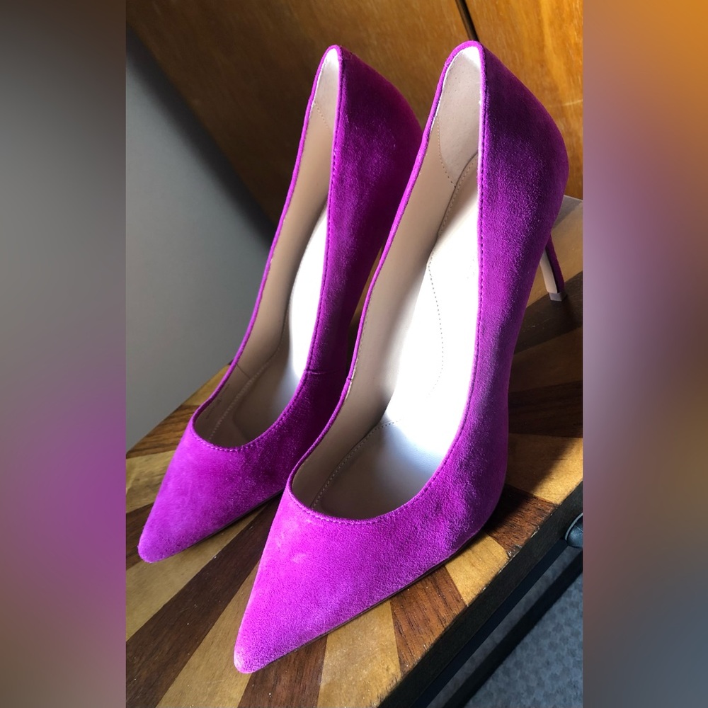Suede Fuchsia Pumps